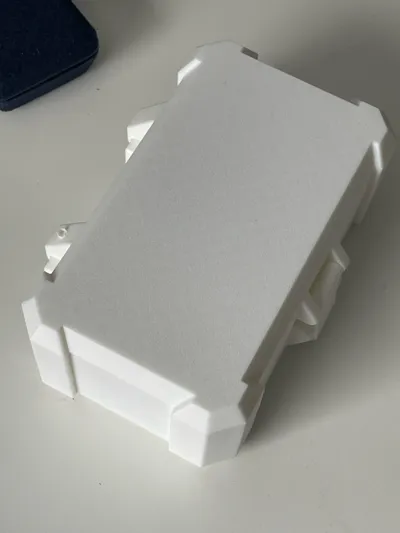 Print-in-Place Hinged Storage Box - Free 3D Print Model - MakerWorld