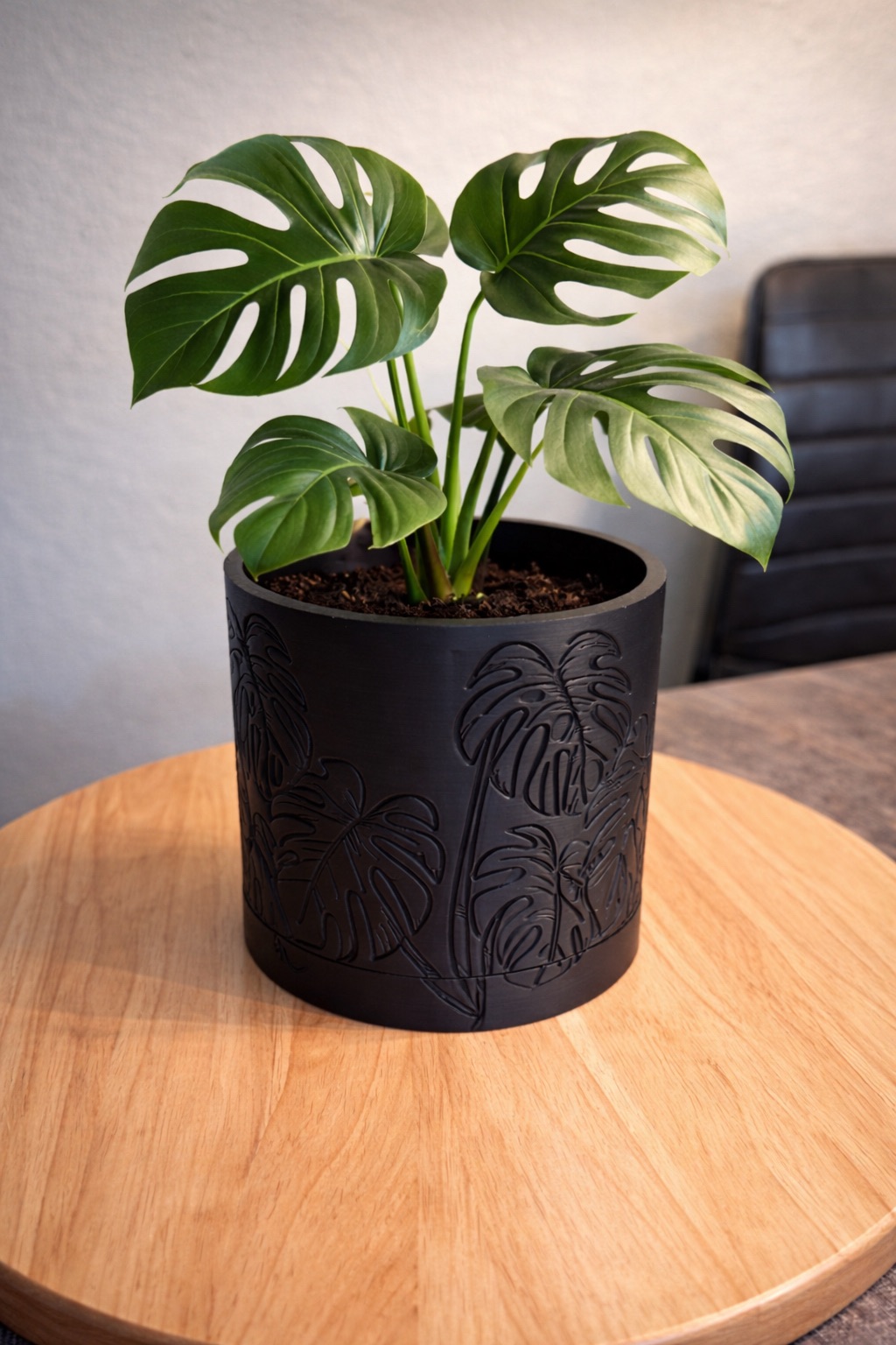 Monstera Planter with Hidden Drip Tray - Free 3D Print Model - MakerWorld