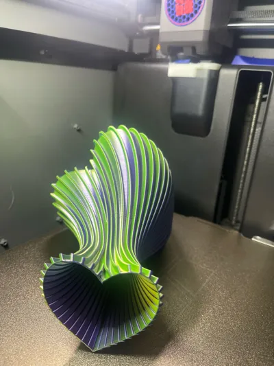 https://makerworld.bblmw.com/makerworld/comment/20260311/4000961112/60776cf043f60a8d.jpg