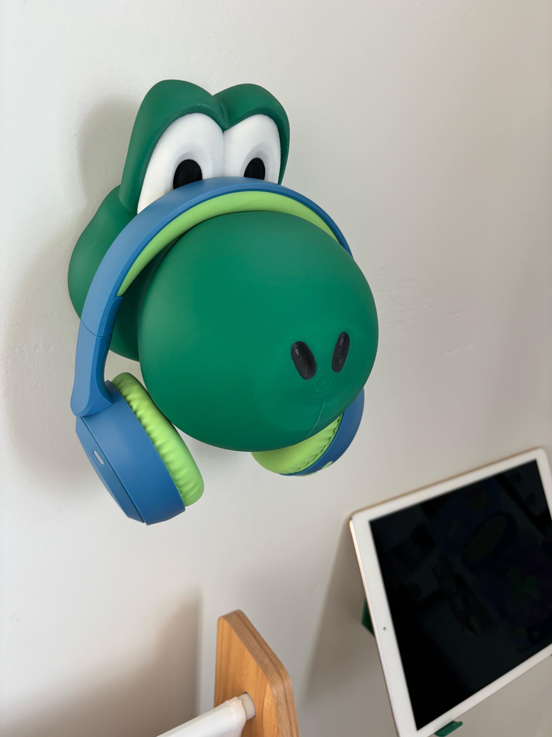 Yoshi Headphone Holder - Free 3D Print Model - MakerWorld