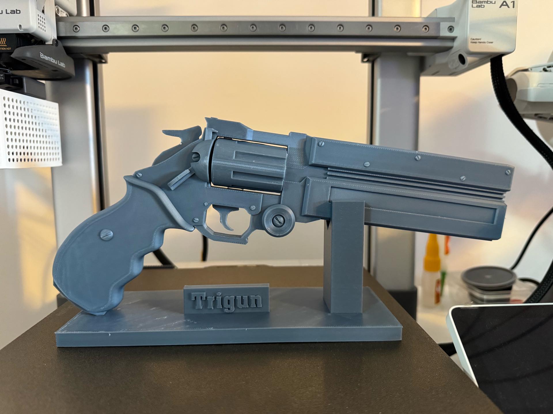 3Dプリント SFリボルバー（トライガン） - 無料3Dモデル -MakerWorld