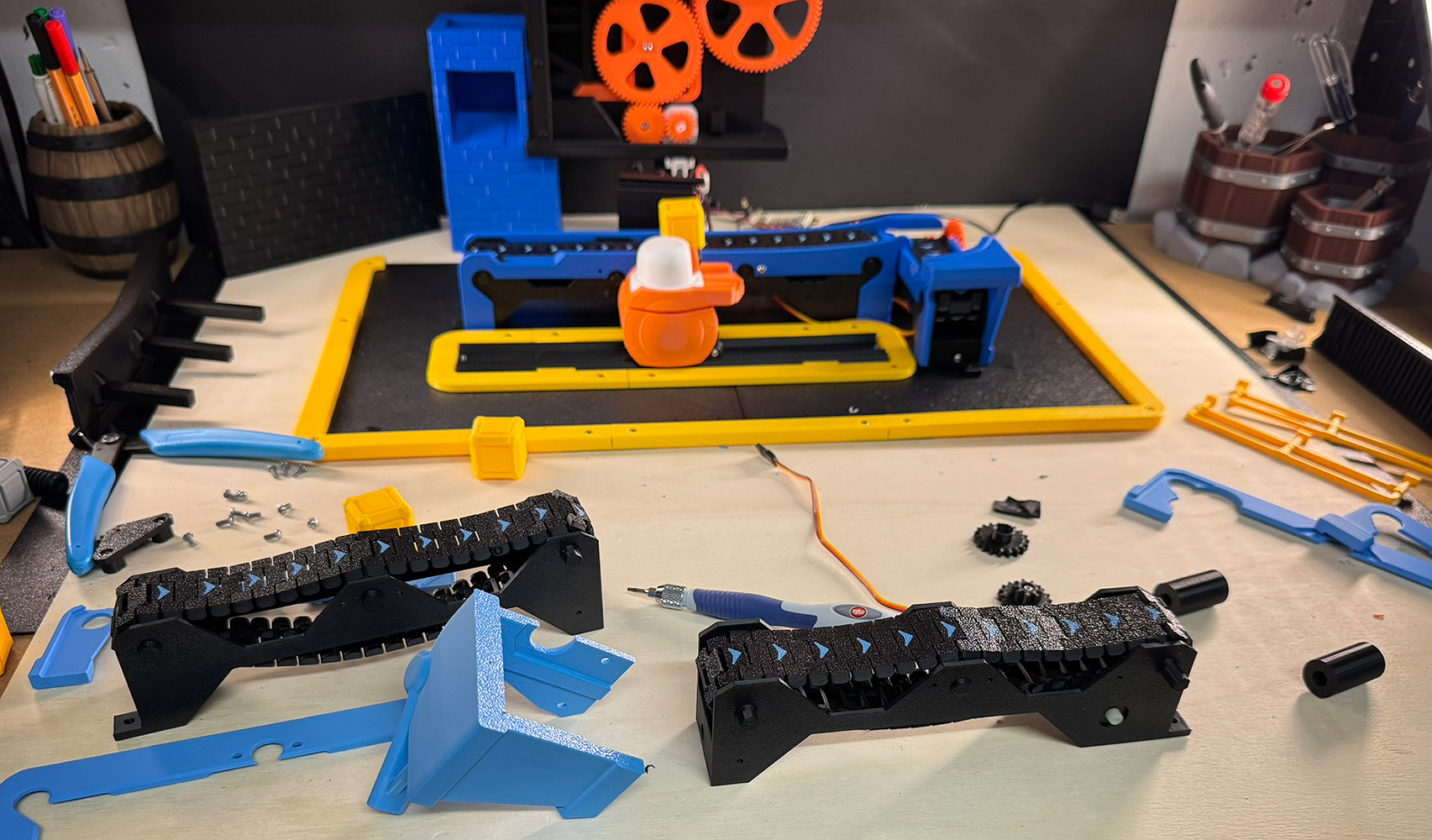 The Crazy Factory by Structales - Roadrunner4d - MakerWorld