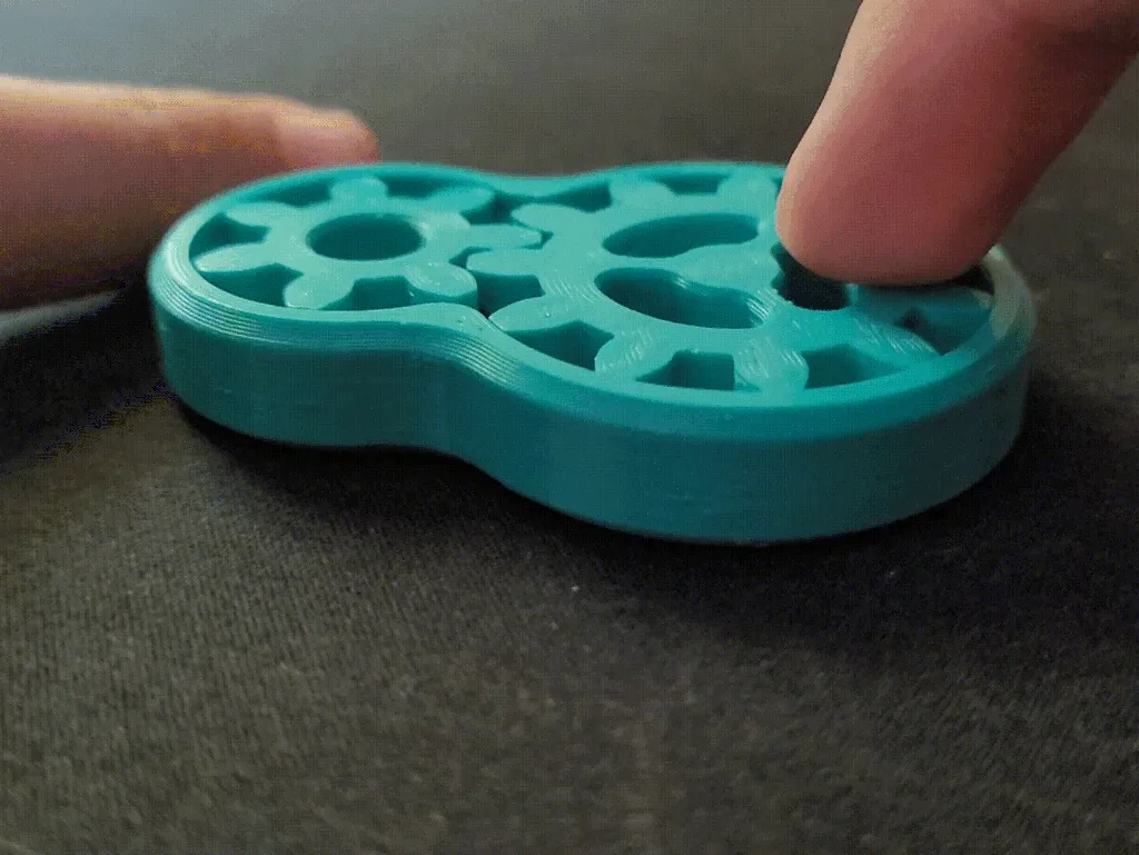Gear Fidget Keychain