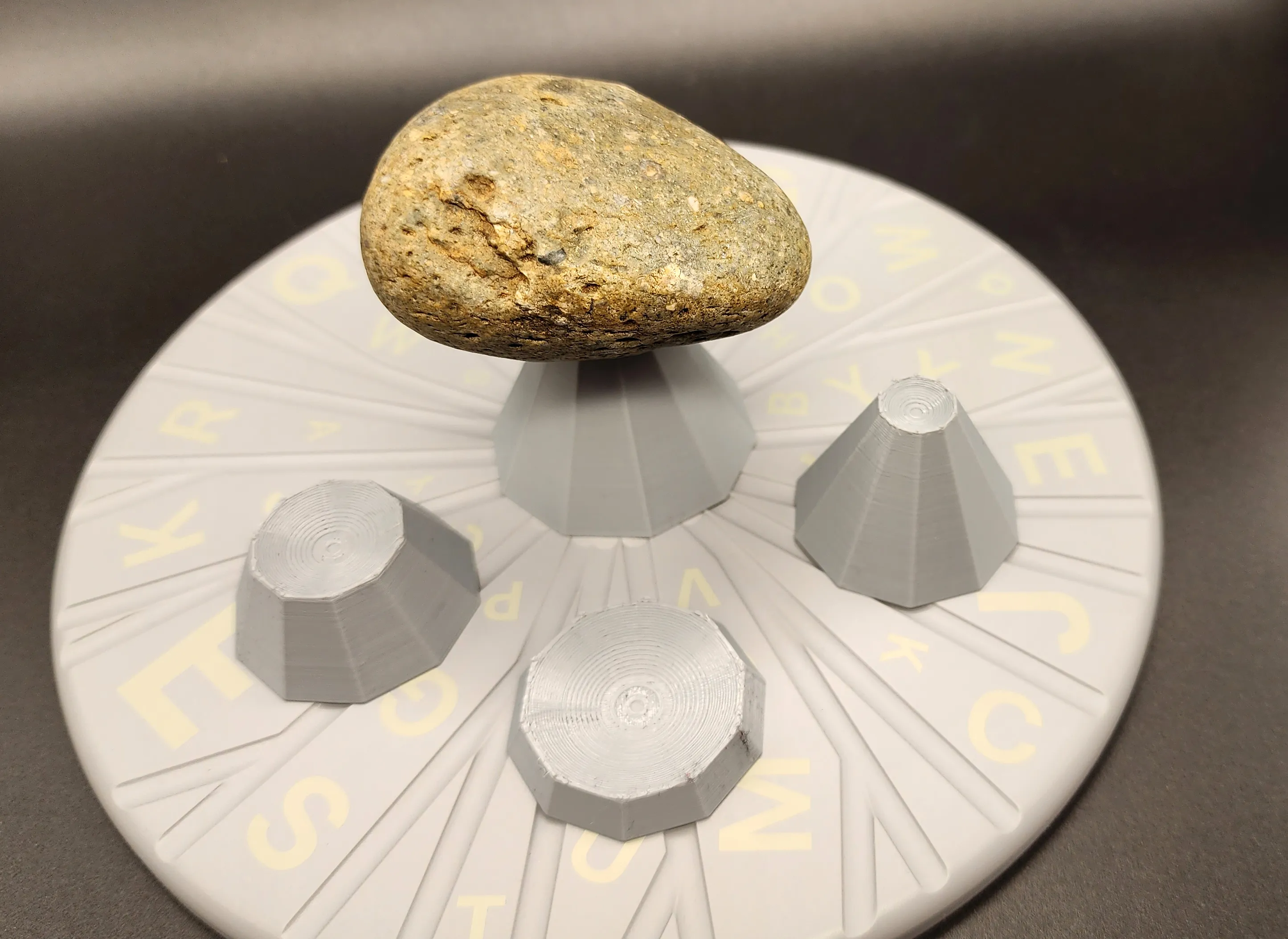 Stands for 3D Scanning Round Objects - Free 3D Print Model - MakerWorld