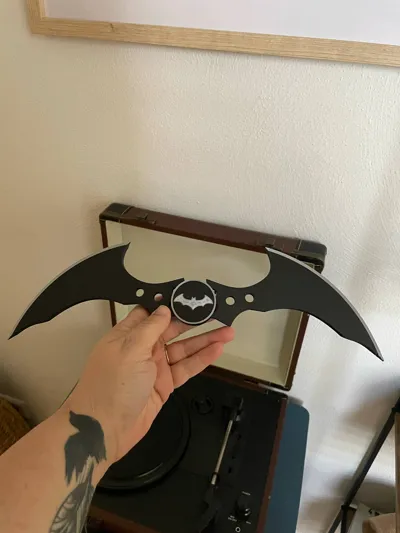 Arkham Folding Batarang by Mak3r-M8trix3D MakerWorld: Download Free 3D ...