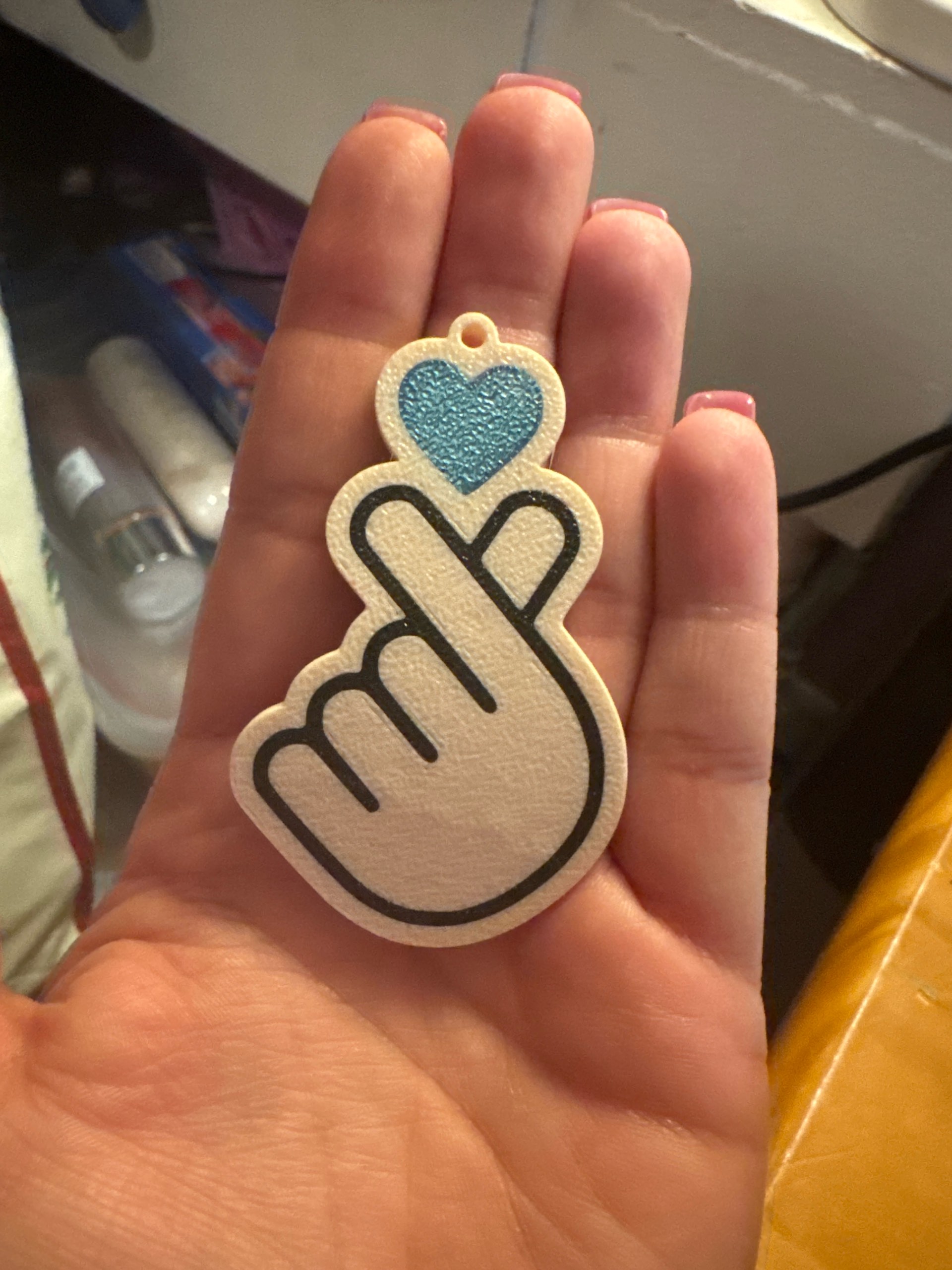 Finger Heart Keychain - Free 3D Print Model - MakerWorld