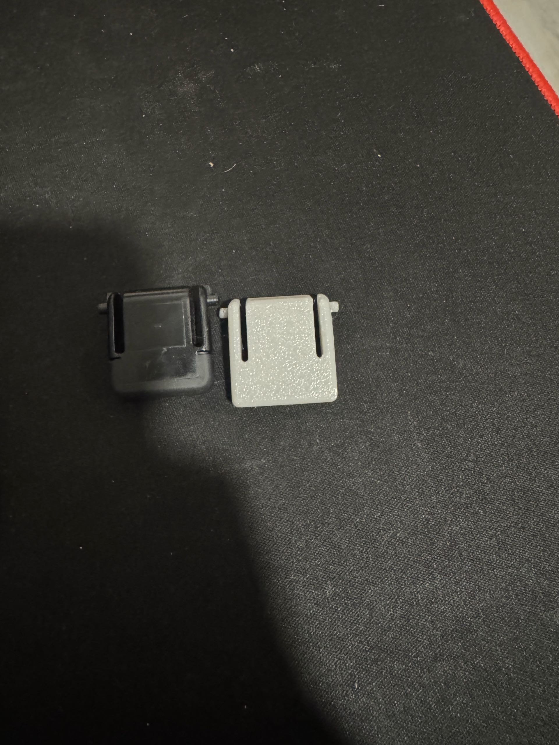 Pieds De Rechange (supports Inclinables) Pour Clavier SteelSeries Apex 7 TKL Ghost – Couleur Blanc – Neuf