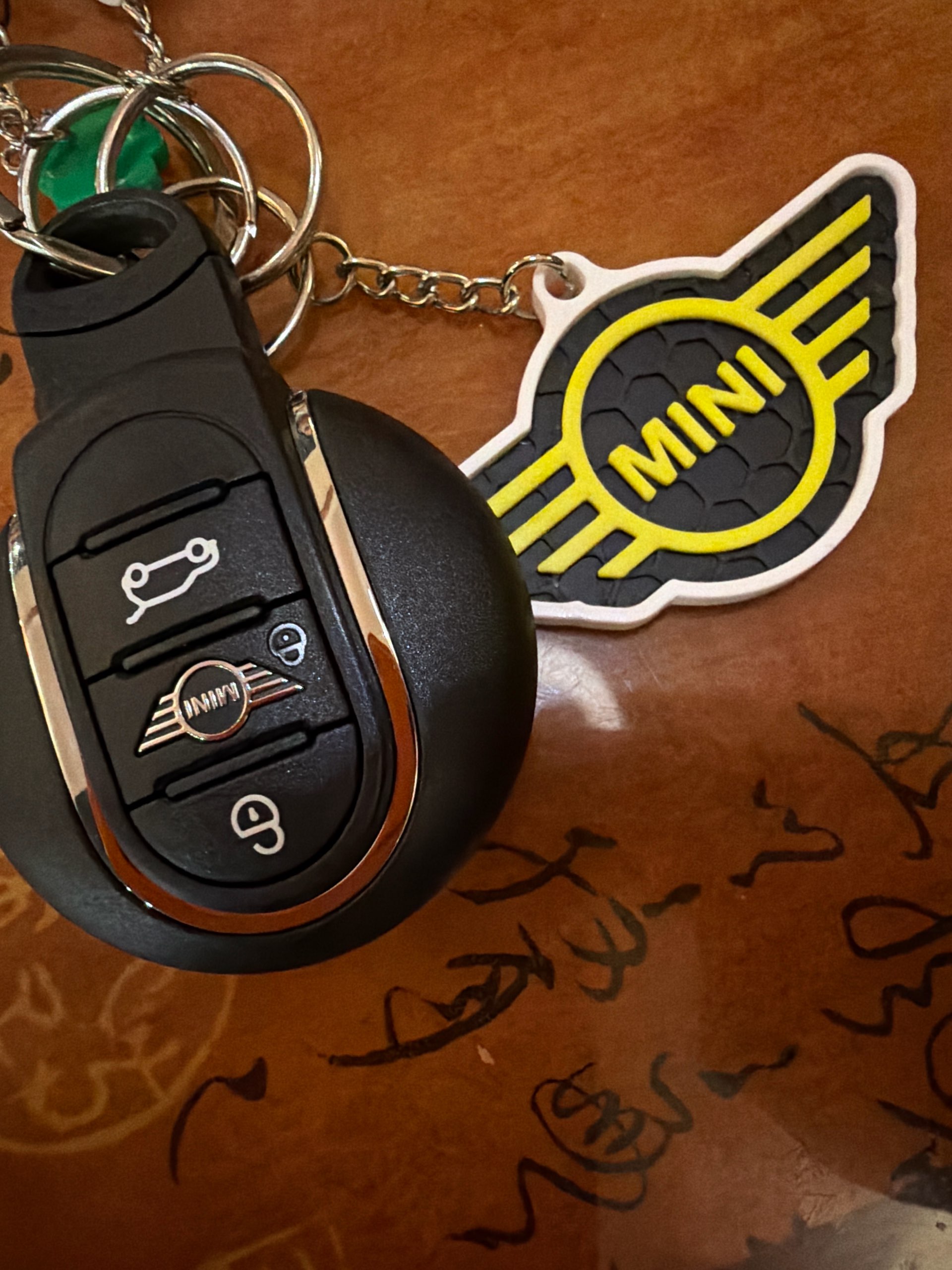 Portachiavi Mini Cooper 2018 Personalizzabile Con Incisione - In Metallo Argento
