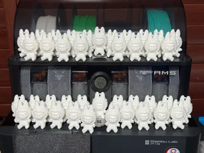 Dekorativer Schlüsselanhänger, handgefertigt, Sammlerstück, Ornament, Geschenk