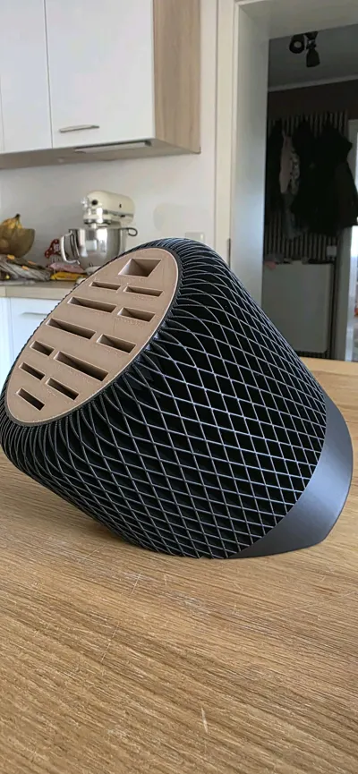 https://makerworld.bblmw.com/makerworld/model/1587597/1684593/ratings/acca44f0-a610-11f0-b1ca-eb79f8a78453.jpg