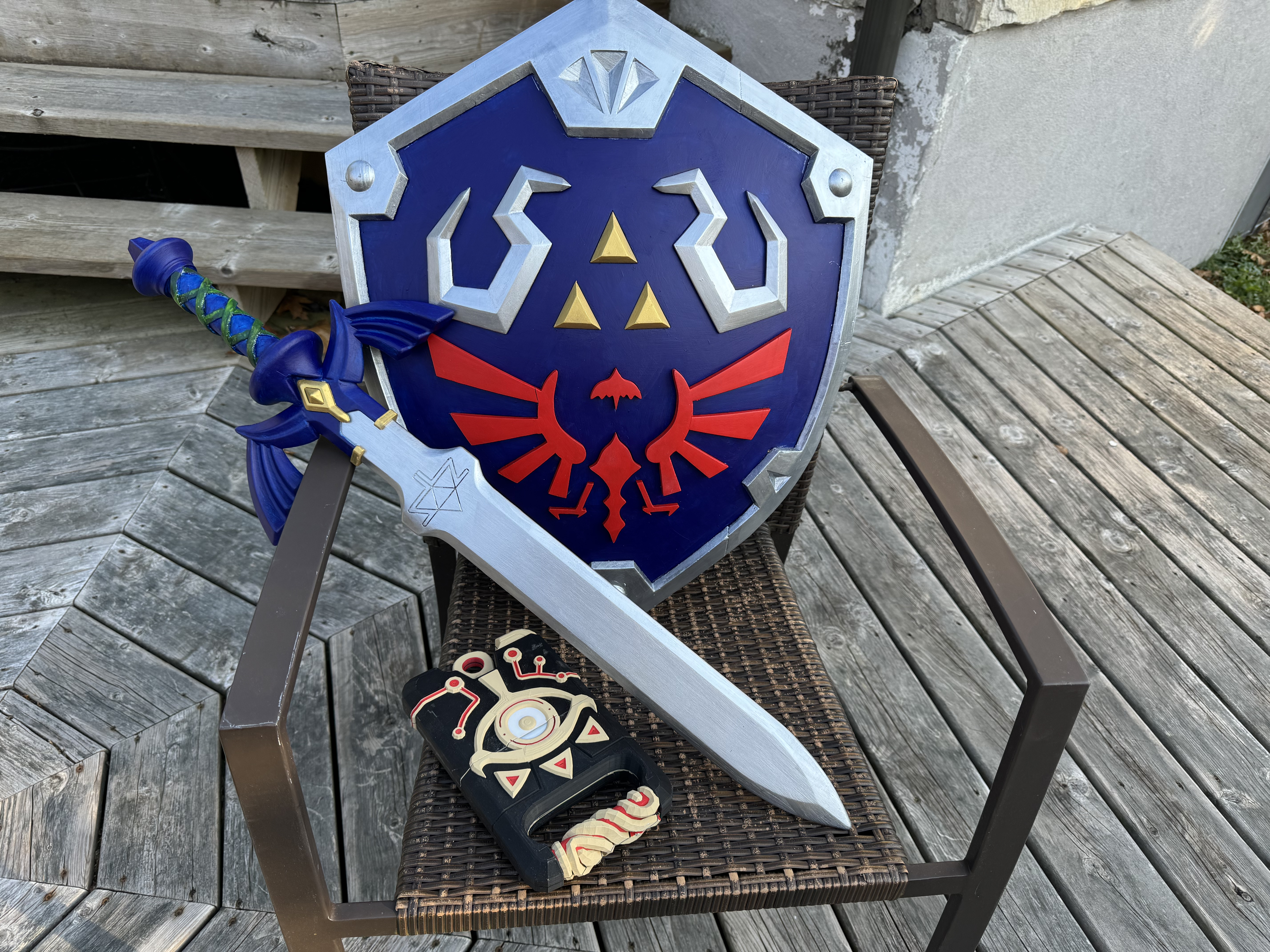 Zelda Hylia Shield /Hylian - Free 3D Print Model - MakerWorld