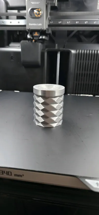 https://makerworld.bblmw.com/makerworld/model/1742424/1877598/ratings/39907e80-e66d-11f0-a31c-e57a3087531d.jpg