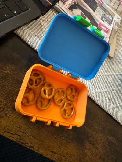 Customizable Snap-Lock Box (Parametric) - Free 3D Print Model - MakerWorld