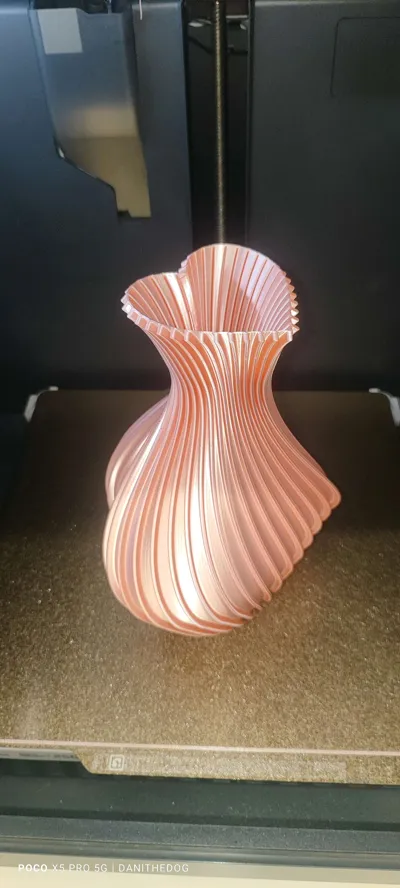 https://makerworld.bblmw.com/makerworld/model/401409/302968/ratings/642d6540-6f0d-11f0-a08a-91896bc0e9f9.jpg