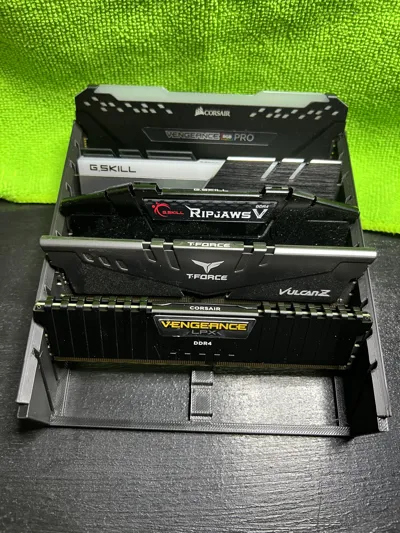 Stackable DIMM RAM Tray by 2D Printing Enthusiast - MakerWorld