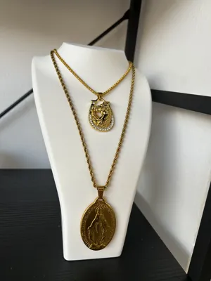 V2 Necklace Display Bust / Halsketten Büste - Free 3D Print Model