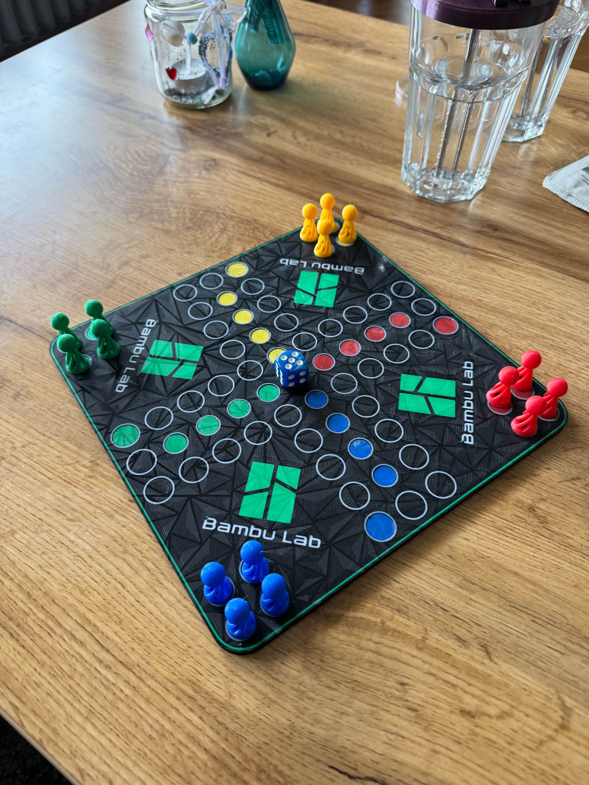 Ludo/ Mensch ärgere Dich nicht Bambu Edition – Kostenloses 3D-Druckmodell –  MakerWorld, image size:1920x2560