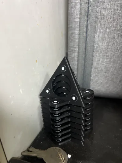 3D Scanned Triangles by Reece MakerWorld: Download Free 3D Models