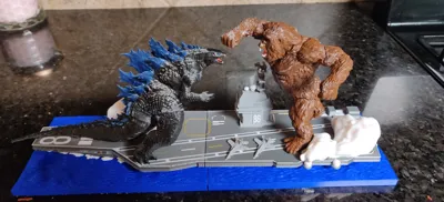 Godzilla Vs King Kong on aircraft carrier diorama by STLWarehouse ...