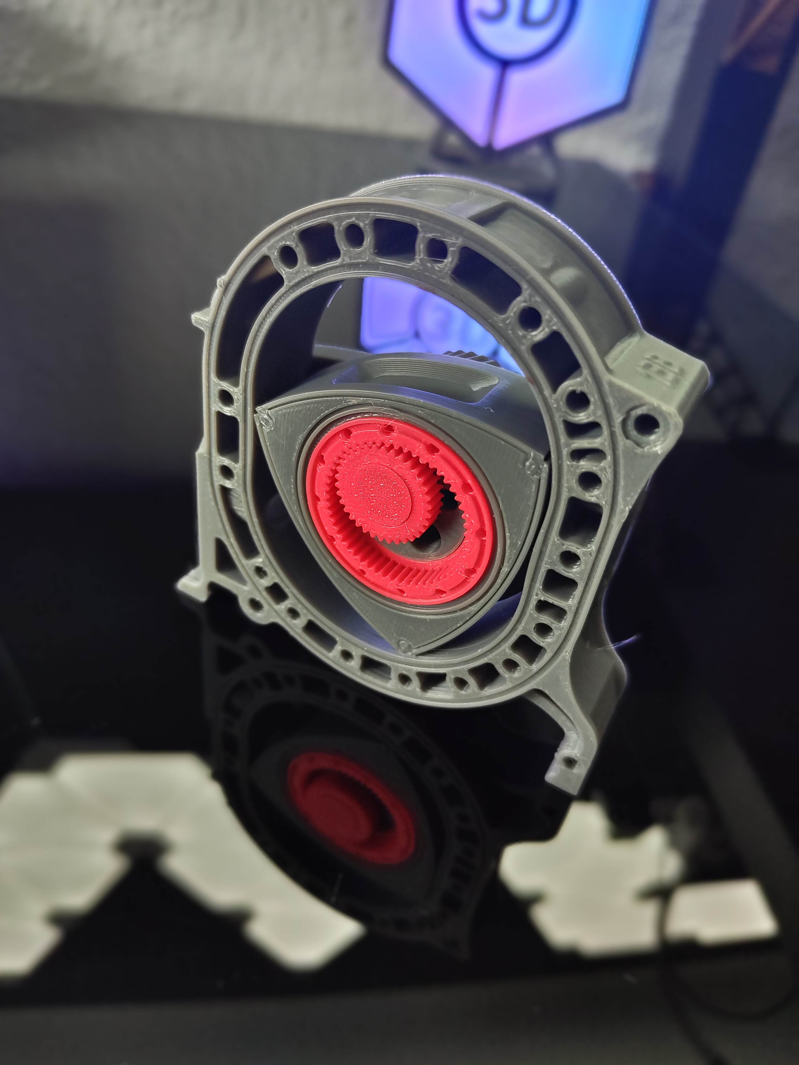 3Dプリント ロータリーエンジン - 手動駆動 - 無料3Dモデル -MakerWorld