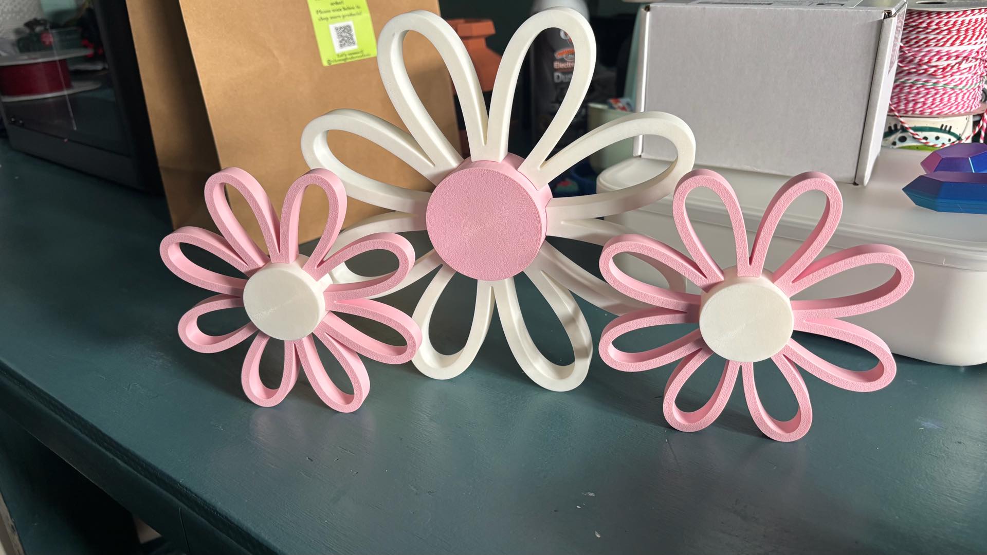 Decorative Daisy Flower - Free 3D Print Model - MakerWorld