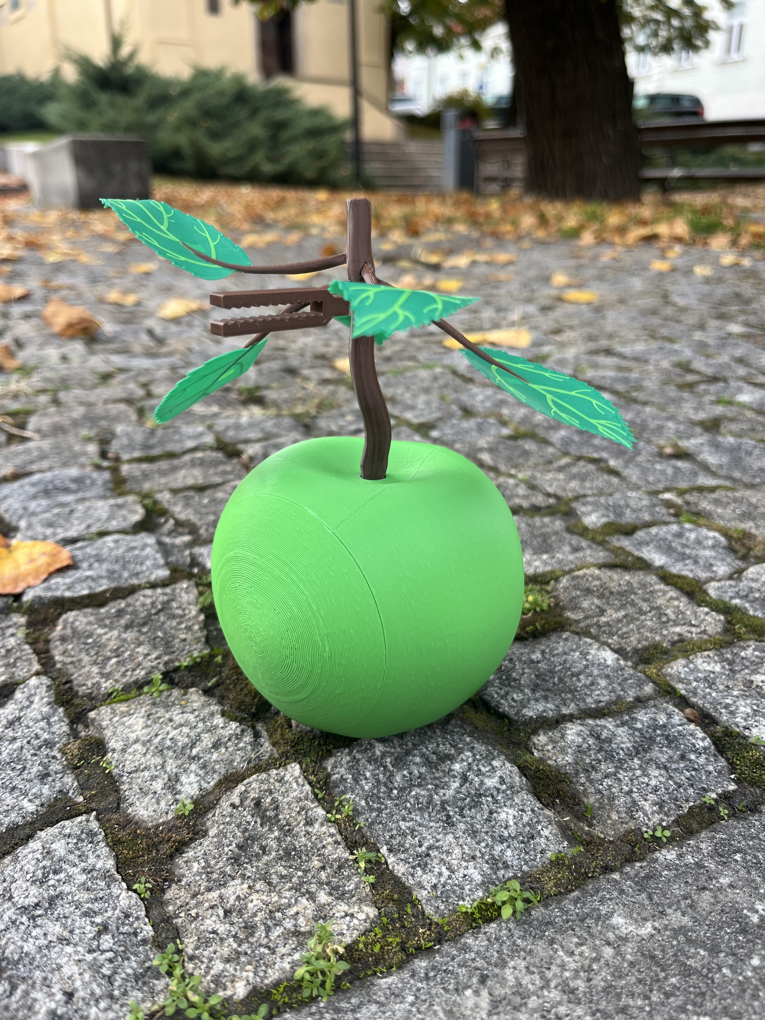 3Dプリント ルネ・マグリットの『人子』を基にしたリンゴマスク - 無料