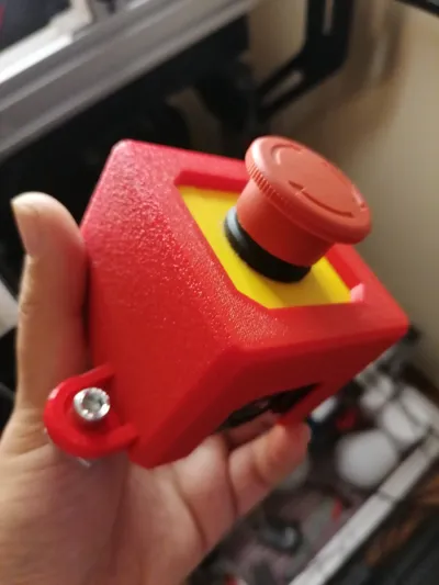 Torque off E-stop Button Simucube 2 Pro Cover Remixed by Fabio - MakerWorld