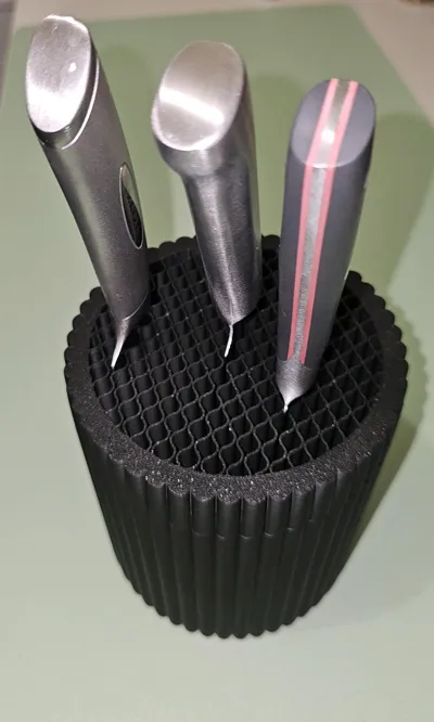 https://makerworld.bblmw.com/makerworld/model/825671/769270/ratings/6381a450-223f-11f0-995a-195715db93d2.jpg