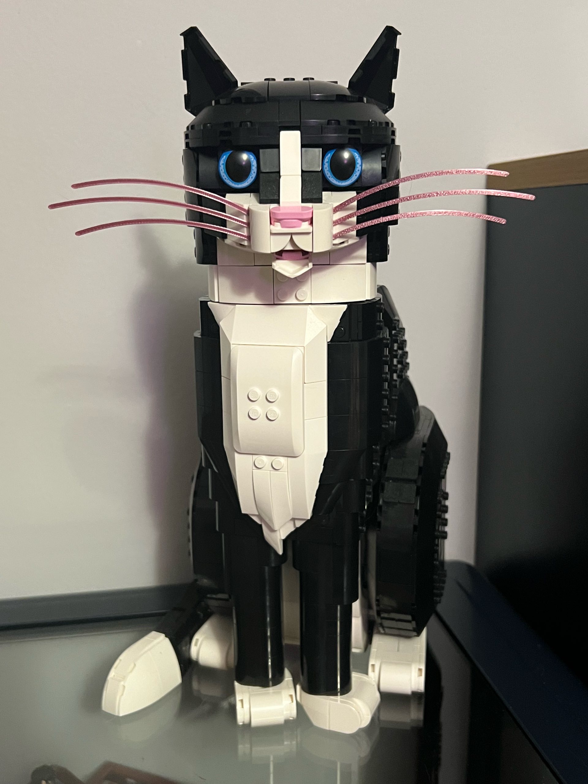 Whiskers 21349 Tuxedo Cat - Free 3D Print Model - MakerWorld