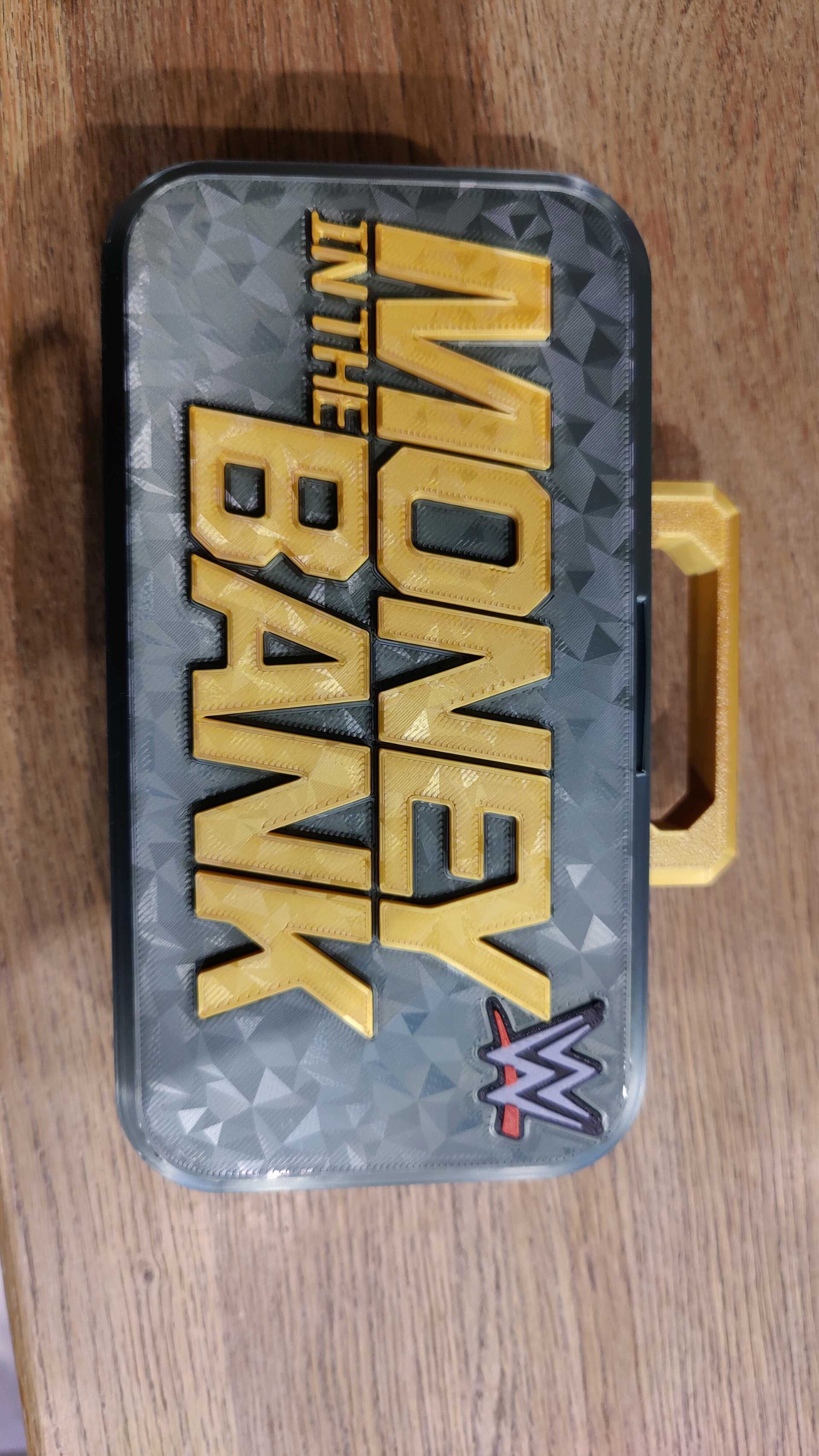 WWE マネー・イン・ザ・バンク レプリカ WWE COIN BANK (MONEY IN THE BANK) by KILLAPRINTS3D
