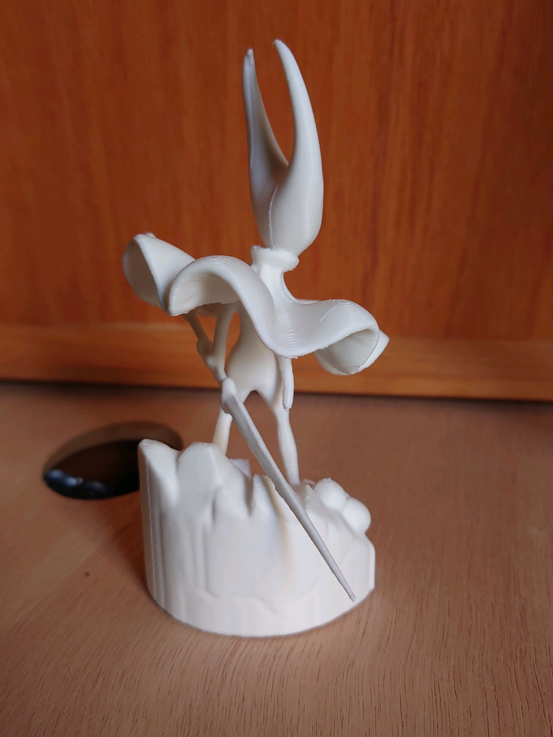 DEXSHUN Hornet-can Figurine Hollow Silksong Anime Statue De Jeu Accessoires Inclus Statue En PVC Ornements De Bureau Décoration Objet De Collection Cadeau D'anniversaire Modèle 10 Cm