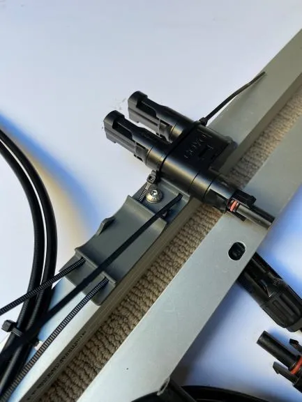 MC4 Parallel connector bracket