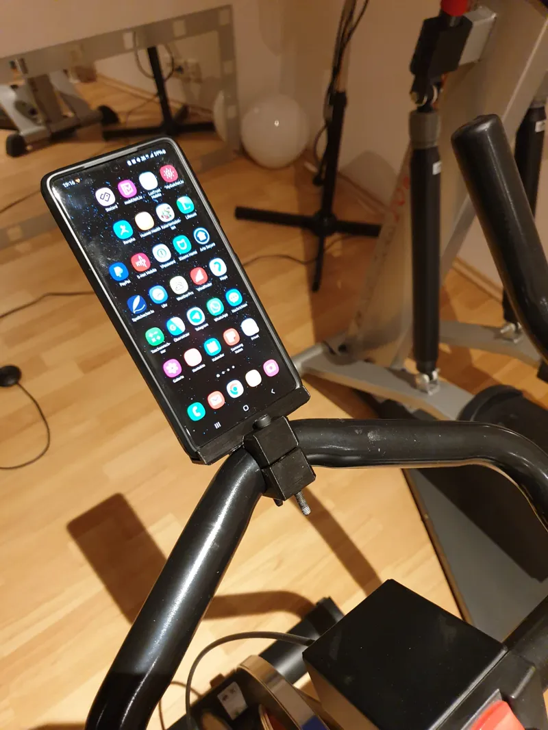 Smartphone Halterung für Spinning Bike