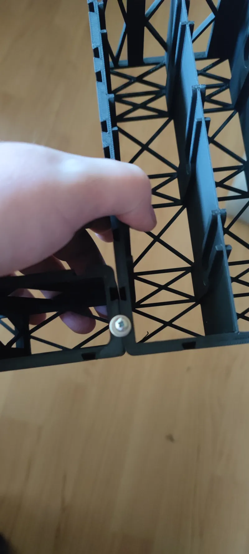 Connector with M3 slot to screw