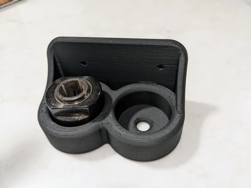 Collet holder for 30mm diameter router collets