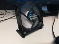 Support minimaliste pour ventilateur 80 mm, inclinaison 15° — photo 1