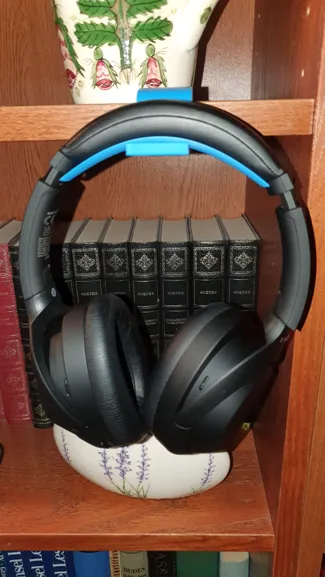 Sony WH-1000XM3 XM4 book shelf hanger