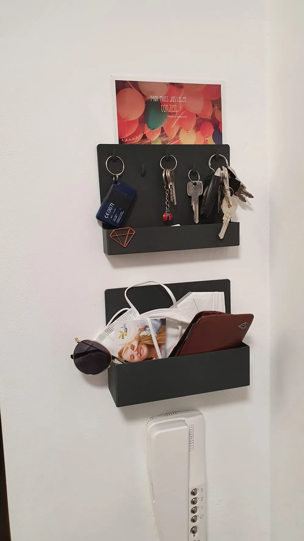 Simple wall mounted keyhook and wallet storage - Free 3D Print Model ...