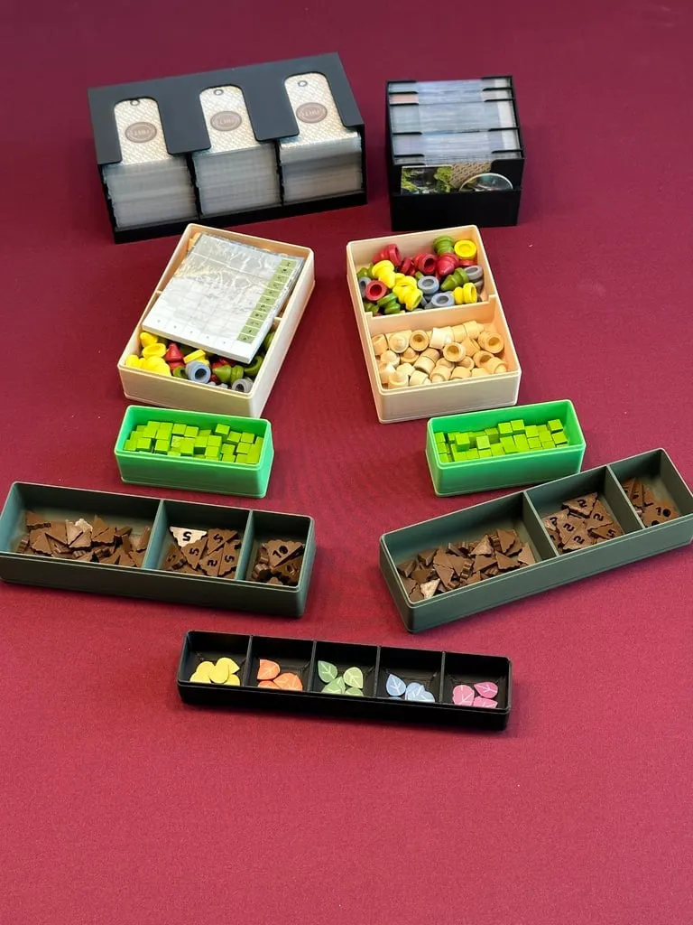 Earth insert for retail version (supports sleeves)