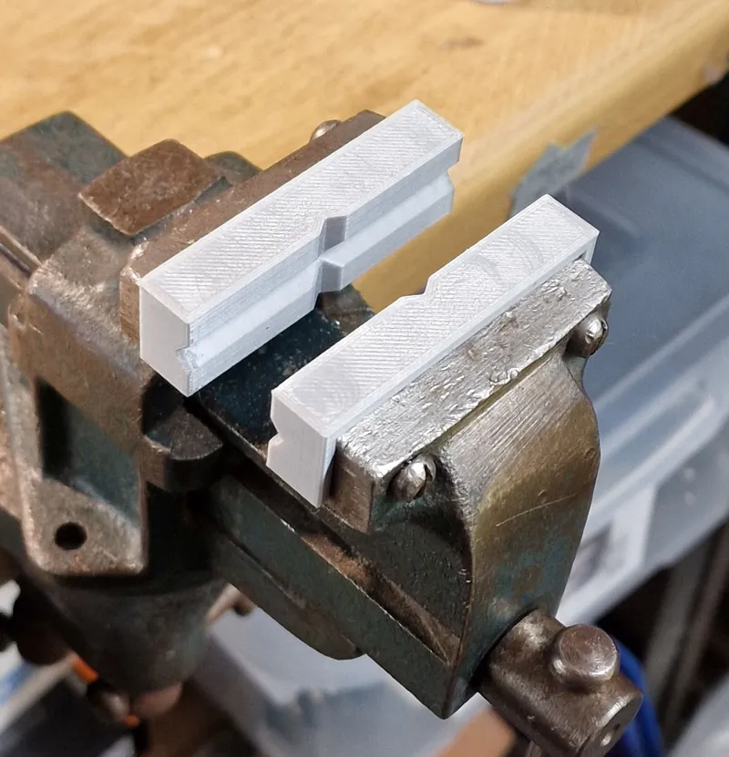 Vise jaw covers