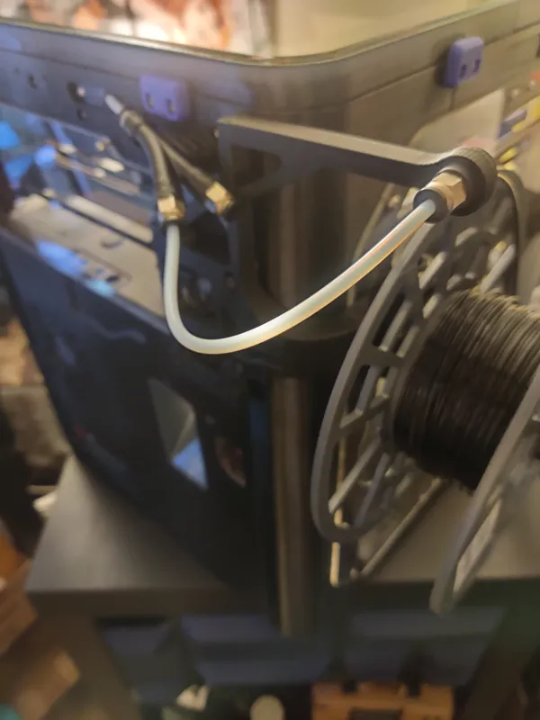 Side mount filler spool holder for ARC case