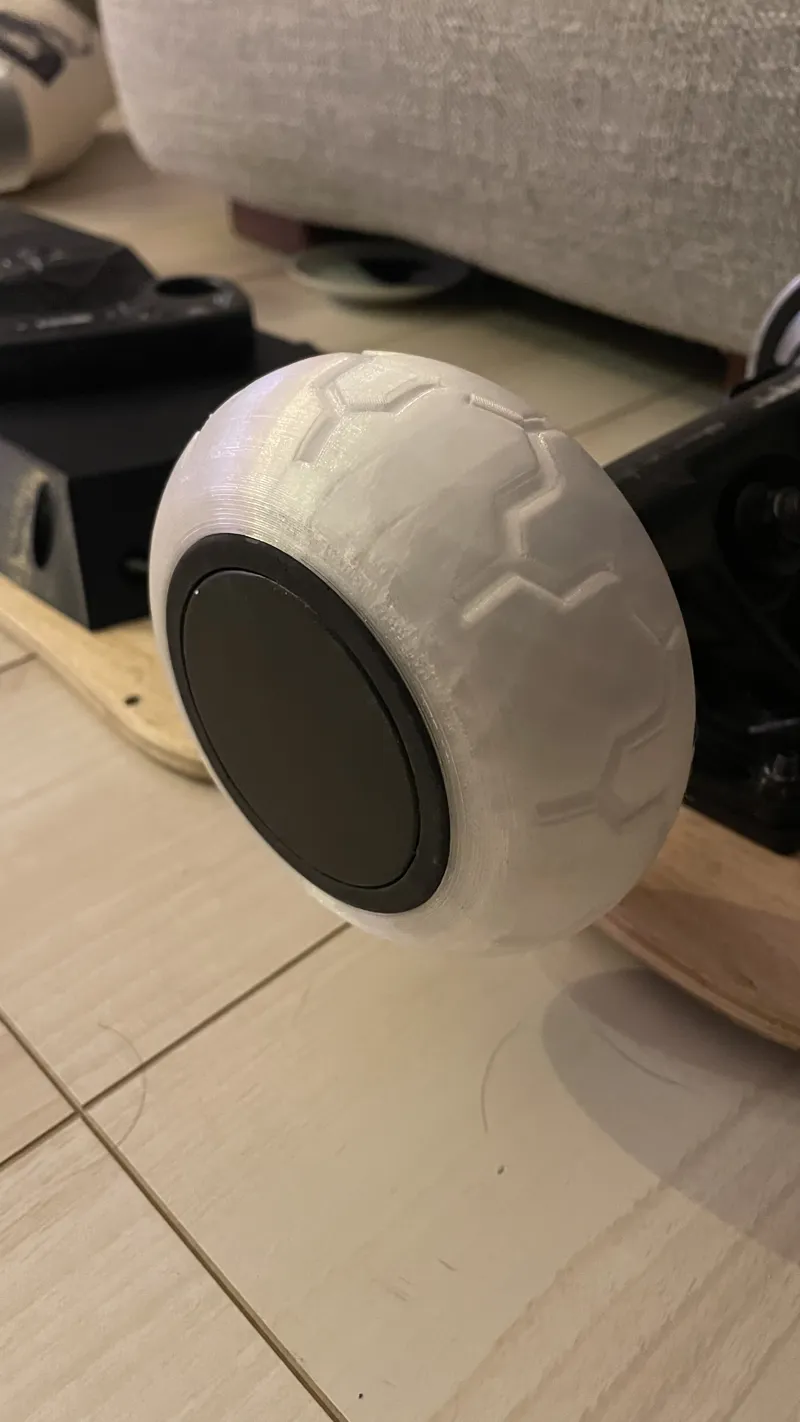 Electric skateboard tyre