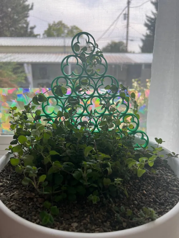 Trefoil Tree Trellis