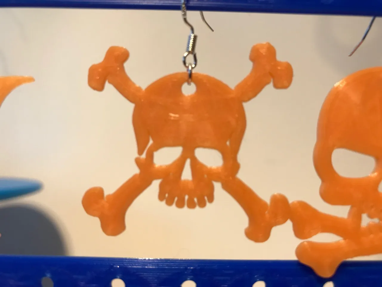 skull earrings view 4