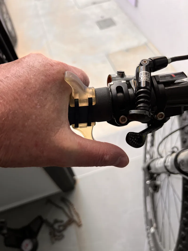 Thumbgrip