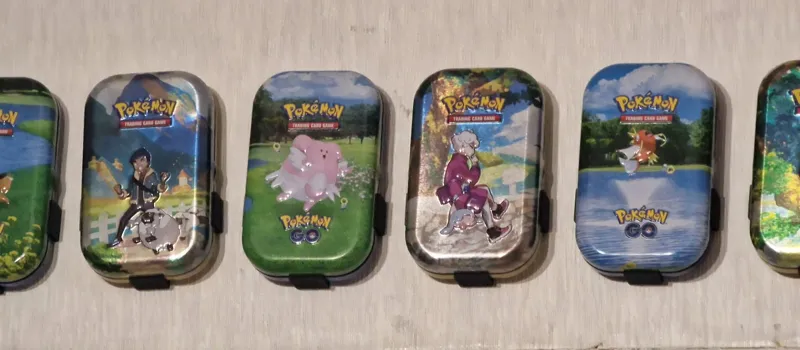 Pokémon Mini tin holder