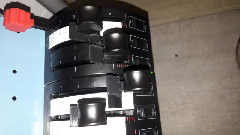 Saitek Throttle Quadrant Reverse