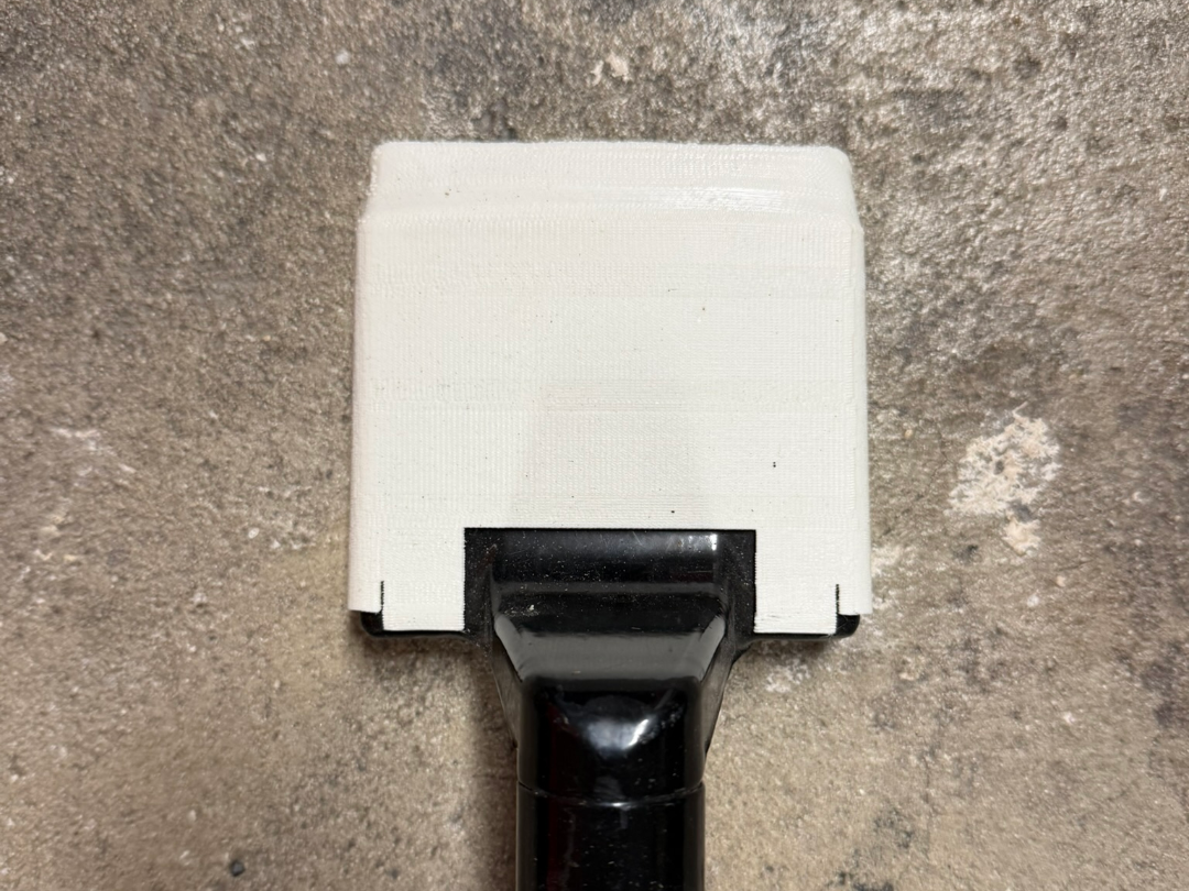 Carpet kicker sheath sleeve
