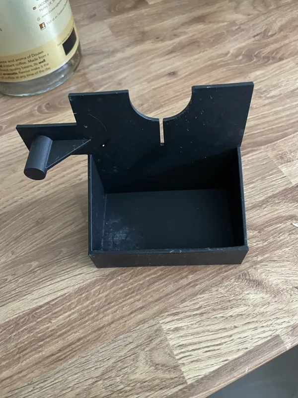 Dust catcher with handle, remixed for unlimited drill size (No Supports)