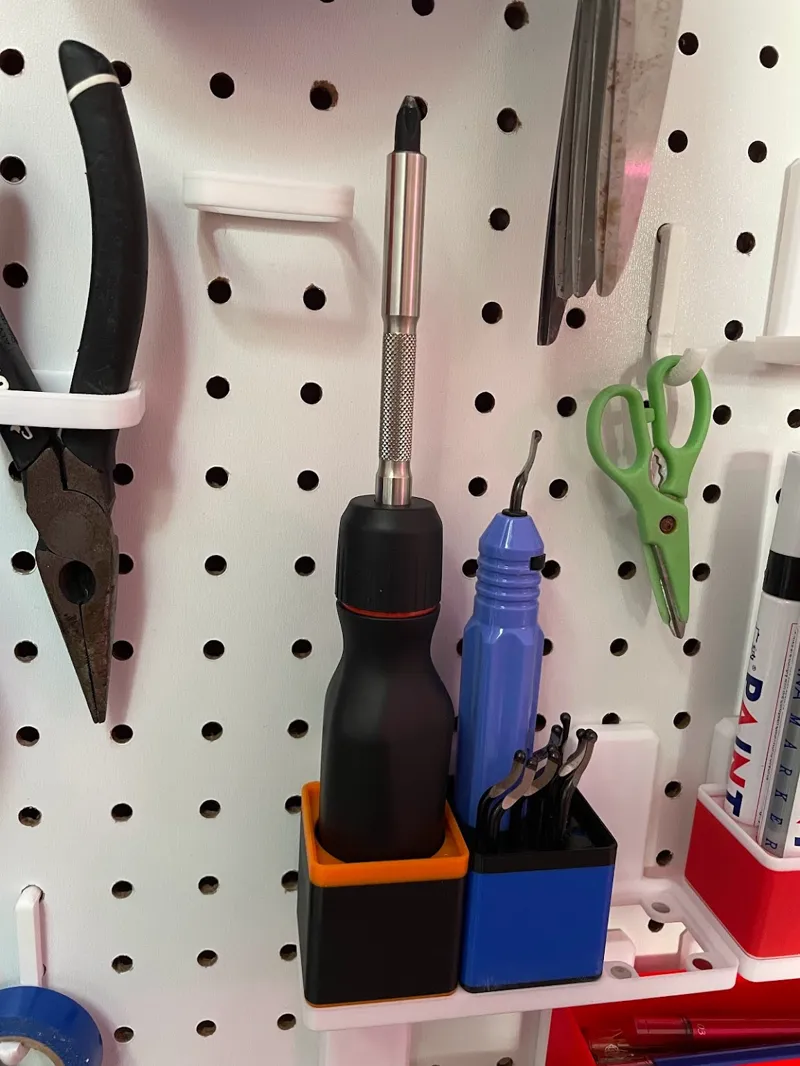 Gridfinity LTT Store Screwdriver holder (press-fit magnets)